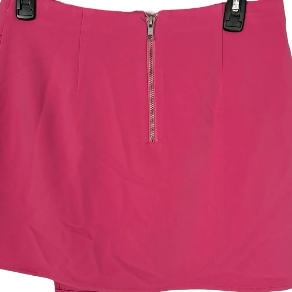 h:ours bright pink